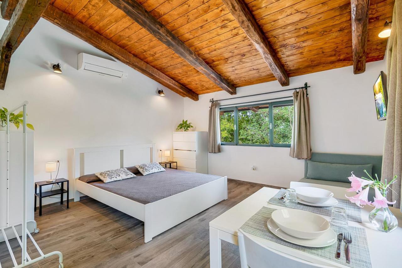 Ippotur Medieval Resort Castelnuovo Magra Ngoại thất bức ảnh