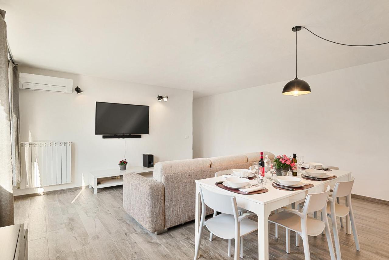 Ippotur Medieval Resort Castelnuovo Magra Ngoại thất bức ảnh