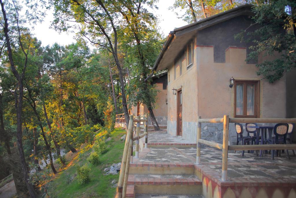 Ippotur Medieval Resort Castelnuovo Magra Ngoại thất bức ảnh