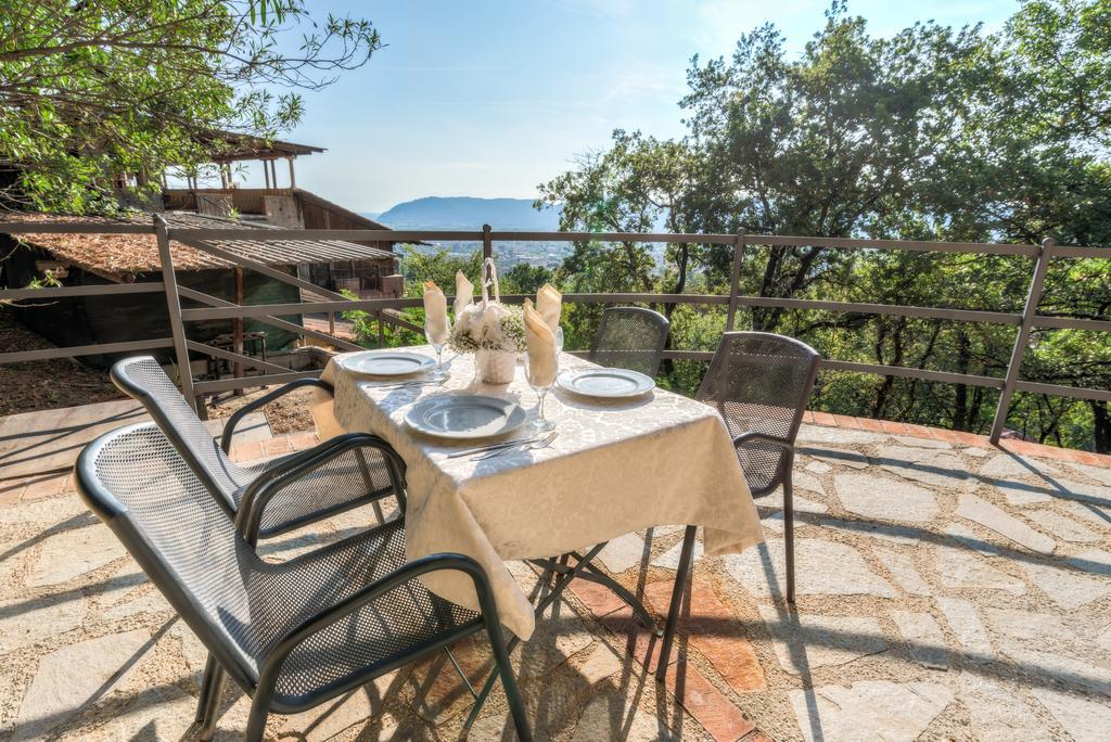 Ippotur Medieval Resort Castelnuovo Magra Ngoại thất bức ảnh
