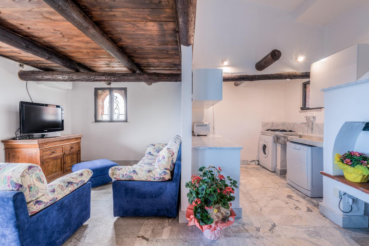 Ippotur Medieval Resort Castelnuovo Magra Ngoại thất bức ảnh