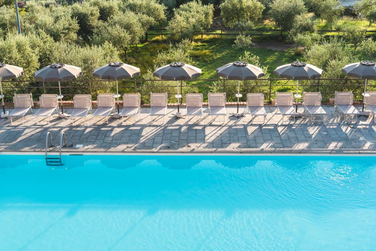 Ippotur Medieval Resort Castelnuovo Magra Ngoại thất bức ảnh