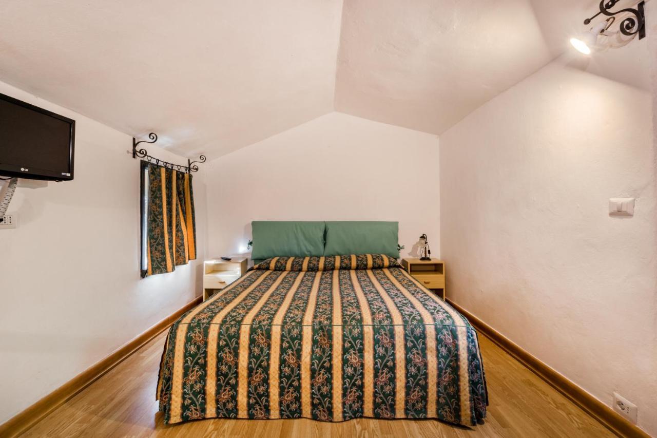 Ippotur Medieval Resort Castelnuovo Magra Ngoại thất bức ảnh